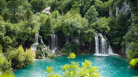 10 Best Plitvice Lakes National Park Tours & Trips 2022/2023 - TourRadar