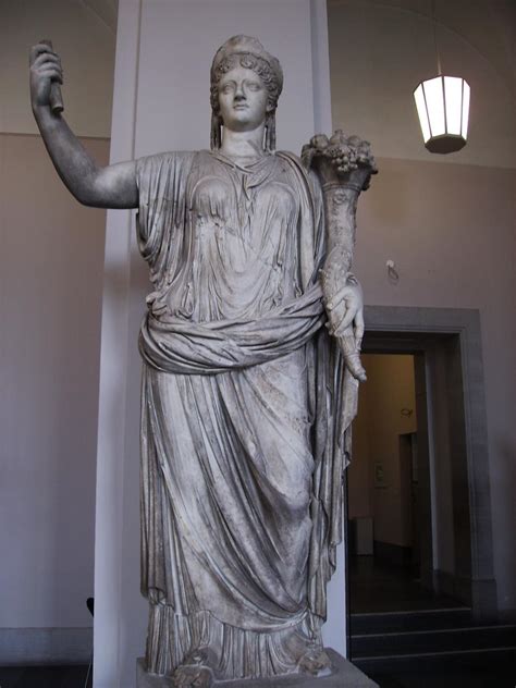 Ancient Links: The Roles of Women in Ancient Rome