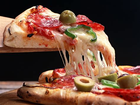 Delicious Pizza Delight - HD Wallpaper for Food Lovers