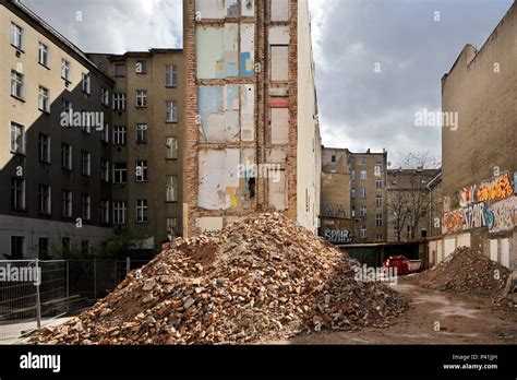 Demolition wall berlin mitte hi-res stock photography and images - Alamy