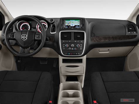 2018 Dodge Grand Caravan: 75 Interior Photos | U.S. News