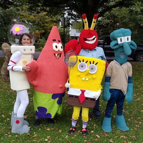 SpongeBob Squarepants and the Krusty Krew | Halloween Costume Contest