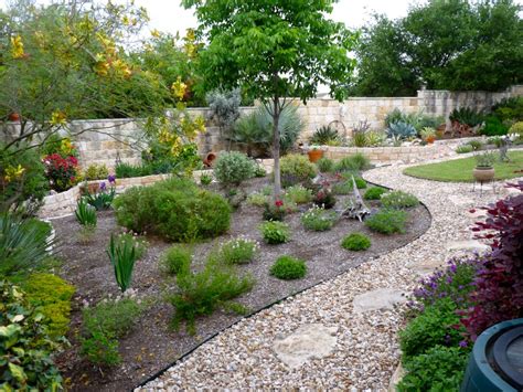 Landscaping Ideas Without Grass | Grapevine Lawn Guys