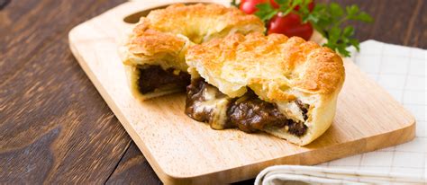 Authentic New Zealand Meat Pie Recipe | Deporecipe.co