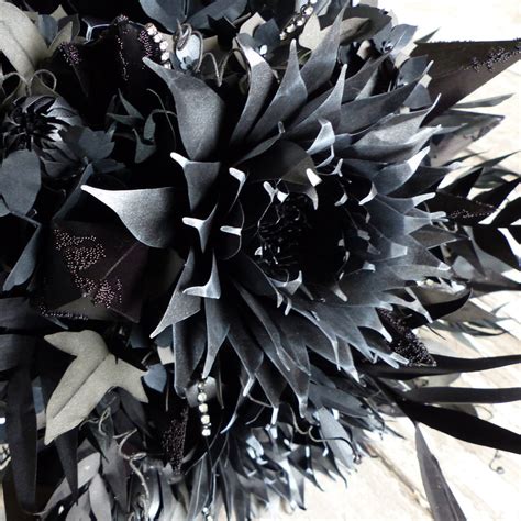 Black dahlia wedding bouquet – Paper Jackdaw