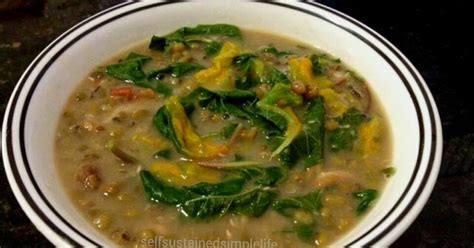 Our Journey to a Simple Life: Mung Bean Soup (Ginisang Munggo)