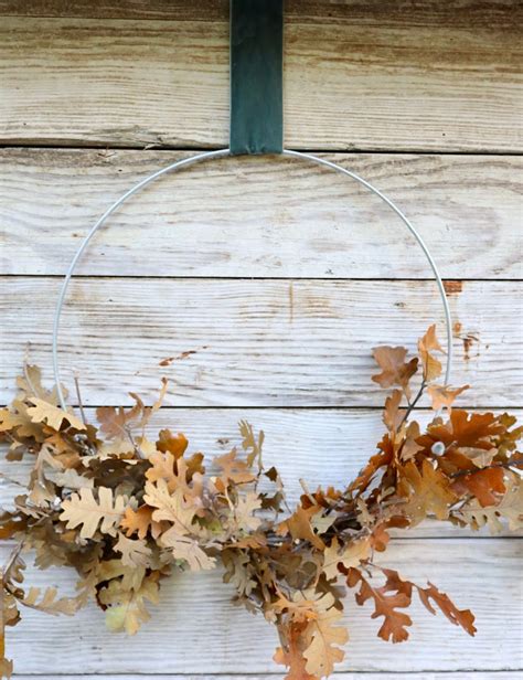 My Sweet Savannah: DIY easy oak leaf fall wreath