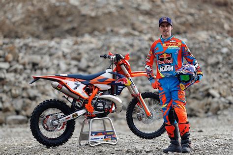 KTM Enduro Racing Team Is Ready For 2017 Season - autoevolution