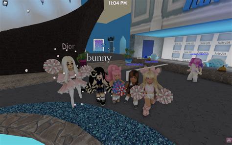 Our Royale high cheerleader squad! : r/RoyaleHigh_Roblox