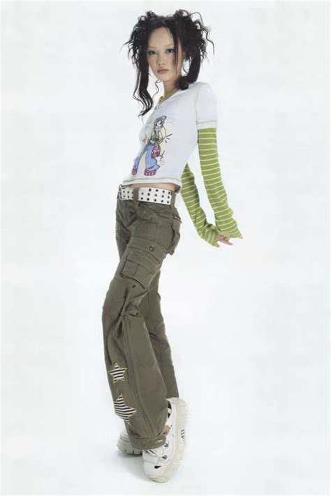 y2k 90s fashion grunge | 2000s japanese fashion, Fashion, 2000s fashion outfits