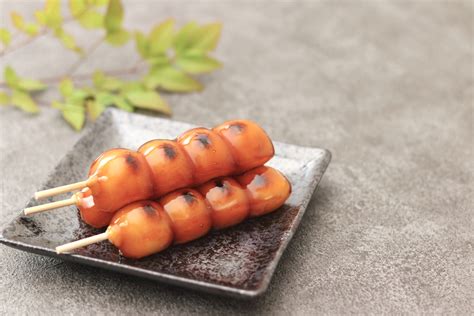 Mitarashi Dango - MoMoKoTo