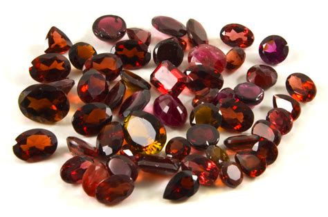 Synthetic Garnet gemstone at wholesale prices at NavneetGems