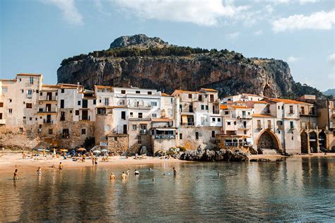 Cefalu Sicily: Why You Need to Visit this Charming Sicilian Beach Town