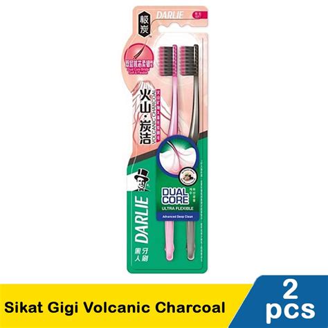 Darlie Sikat Gigi Volcanic Charcoal 2's | Klik Indomaret