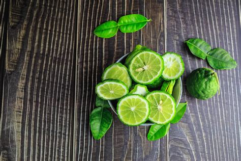 Fresh bergamot fruit slices in a bowl 6668423 Stock Photo at Vecteezy