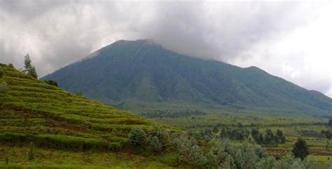 Mount Karisimbi | Virunga Mountains | Rwanda Mountains