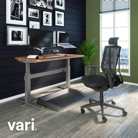 Vari Electric Standing Desk - A Pretty Stable & good choice for short people