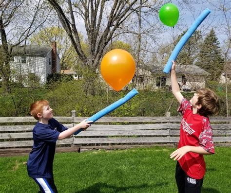 15 Awesome Balloon Games for Kids at Parties & Home | Happy Mom Hacks