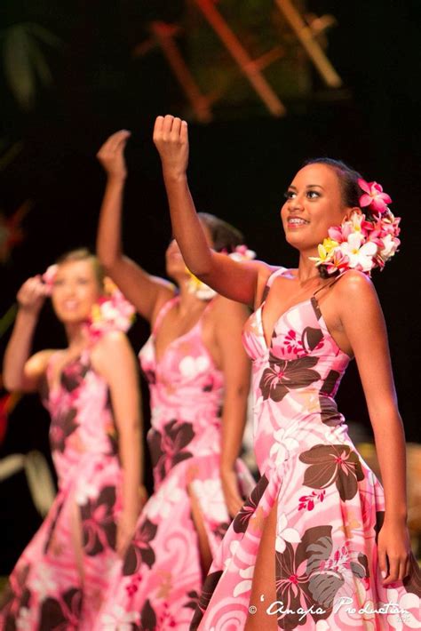 Costume | Polynesian dress, Hawaiian costume, Hawaiian dancers