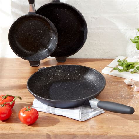 Non-Stick Frying Pans - BergHOFF Cookware GB