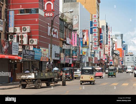 Main Street, Pettah, Colombo, Sri Lanka Stock Photo - Alamy