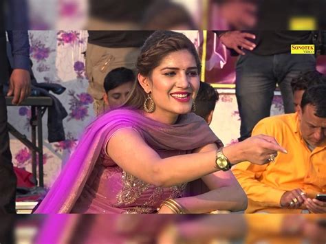 Sapna Choudhary: sapna choudhary ke gane dance video haryanvi song bhuchal - 'भूचाल' गाने पर ...