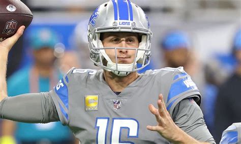 How Do The Lions Handle Their Quarterback Situation in 2023? - NFC North Report