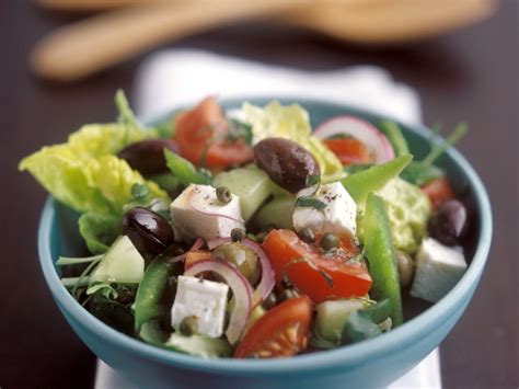 Feta and Olive Salad Bowl Recipe | EatSmarter