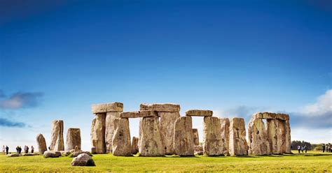 THE POPULAR STONEHENGE TOURS FROM LONDON