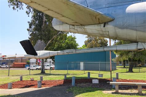 Castle Air Museum goes in heavy with huge bombers, cargo planes - CNET