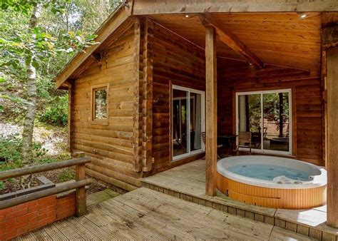 Luxury Lodges On Isle Of Wight With Hot Tubs – Telegraph