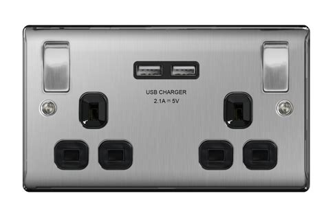 BG NEXUS NBS22U3B 2 GANG 13AMP SWITCHED SOCKET WITH USB BRUSHED STEEL BLACK INSERT