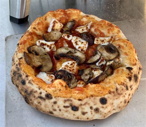 My prettiest yet - mushroom and bel paese cheese : r/Pizza