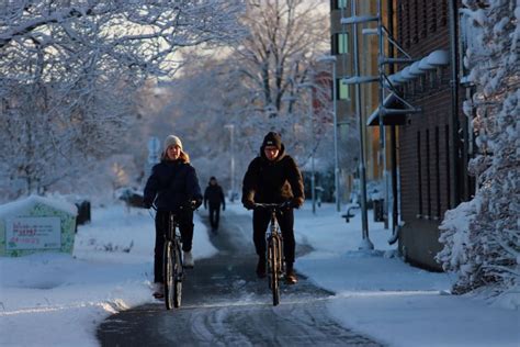 Experience Winter Adventures with an Electric Snow Bike - Scooter Trendz