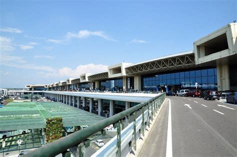 Milan Malpensa Airport, Italy - How to get to Milan city center