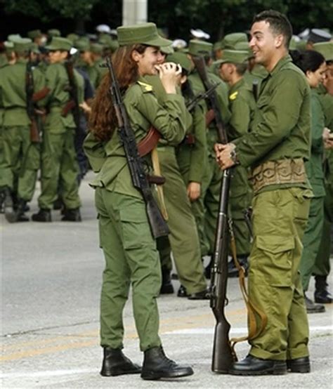 Cuban army Military Post, Military Women, Military Photos, Military Weapons, Military History ...