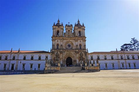 Inside the 800-Year-Old Mosteiro de Alcobaça • A Portuguese Affair