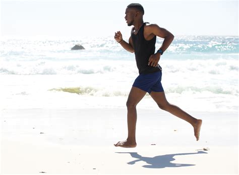 The Benefits Of Barefoot Running Will Make It Your New Favorite Cardio Workout — Eat This Not That