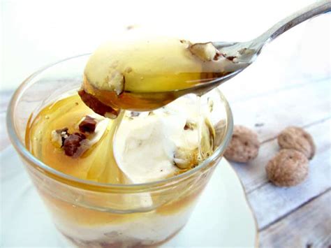 Greek Yogurt With Honey And Walnuts - Real Greek Recipes