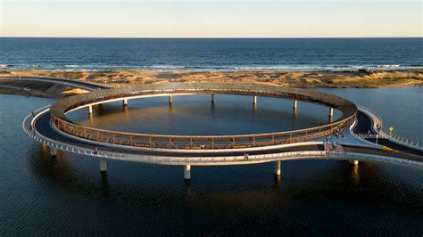 Rafael Viñoly Architects | Laguna Garzón Bridge - Rafael Viñoly Architects