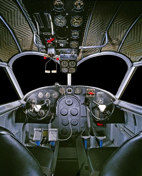 Grumman G-21 "Goose" Cockpit : r/cockpits