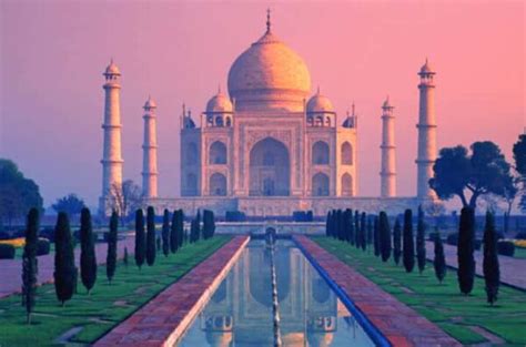 Taj Mahal Timings & Entrance Fee For Travellers - indiatajtours.com