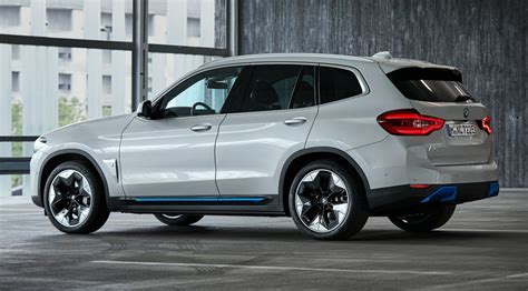 BMW iX3 debuts – 460 km range, 0-100 km/h in 6.8s; Adaptive M suspension as later over-the-air ...