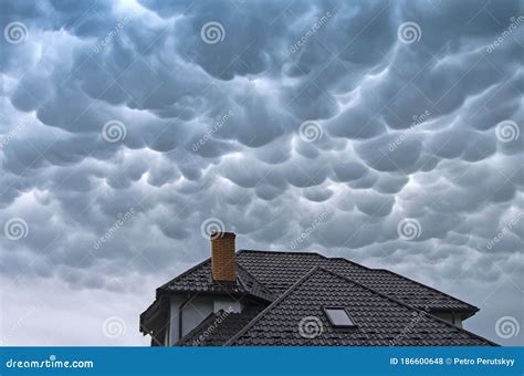 Mammatus clouds stock photo. Image of nature, mood, summer - 186600648