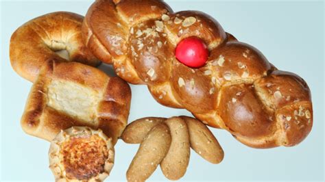 Delicious Easter Breads to Celebrate Spring