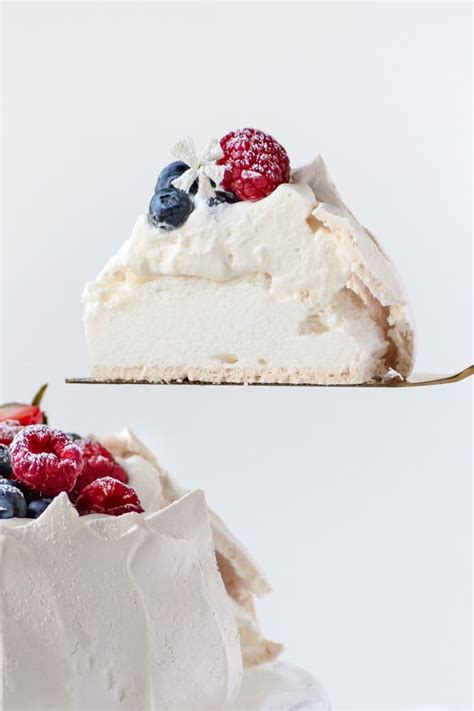 Pavlova Recipe - Baking Is Therapy