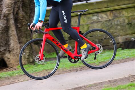 Review: Fuji Transonic 2.5 Disc Road Bike 2020 | road.cc