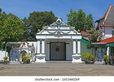 3,697 Keraton Jogja Images, Stock Photos & Vectors | Shutterstock