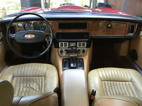 Seller of Classic Cars - 1977 Jaguar XJ6 (Regency Red/Biscuit)