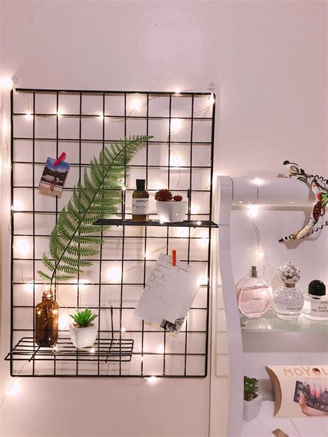 Grid Wall Decor Ideas - DEKORKGR JHN